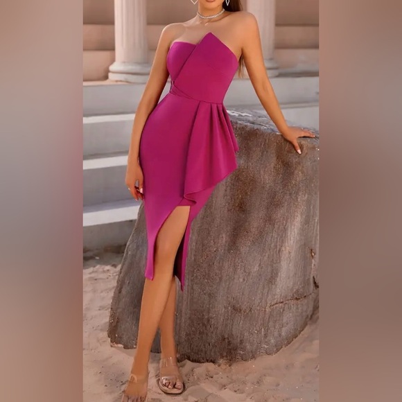Elegant Strapless Magenta Dress - Picture 3 of 4